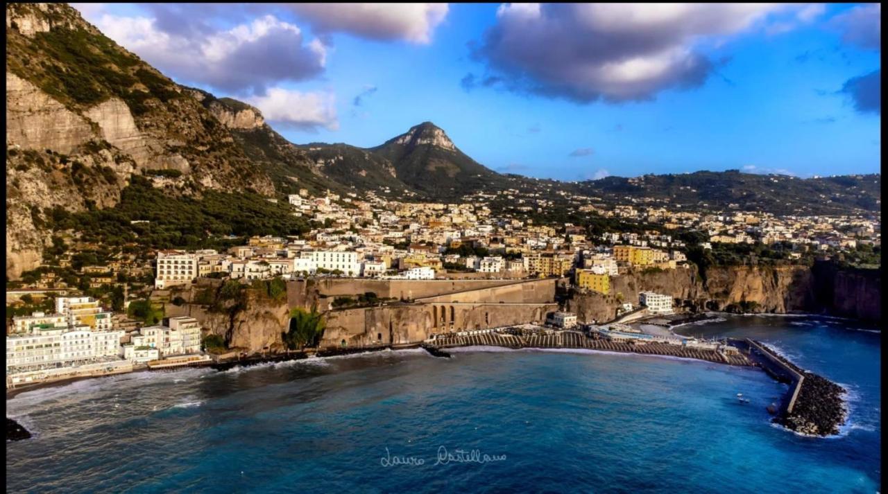 Casa Vacanza "Nonna Matilde" A Meta Di Sorrento, 600Mt Dal Mare, Casa Per 4 المظهر الخارجي الصورة