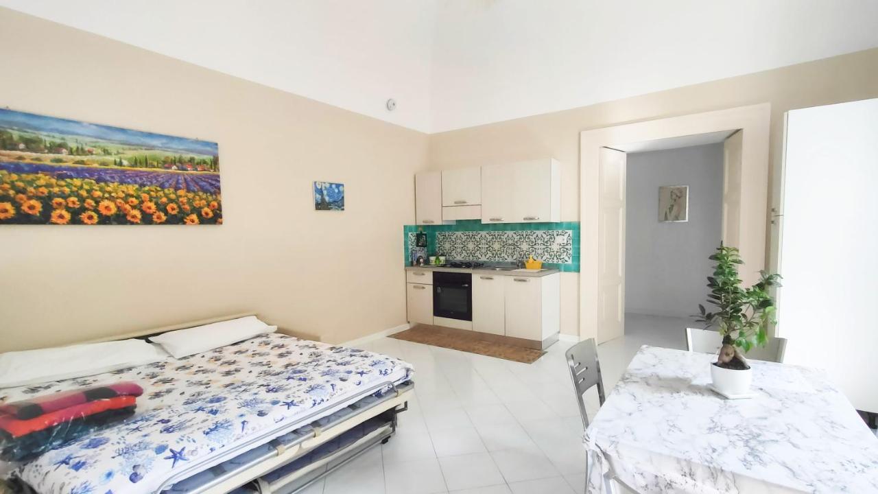 Casa Vacanza "Nonna Matilde" A Meta Di Sorrento, 600Mt Dal Mare, Casa Per 4 المظهر الخارجي الصورة